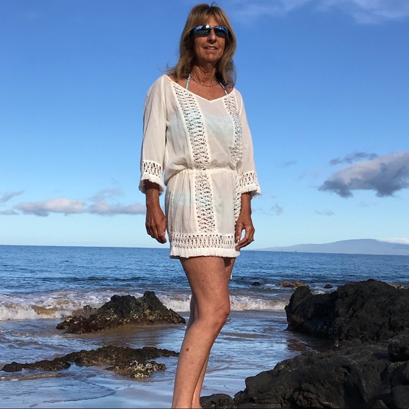 VIX White Crochet and Fringed Beach Cover Up (Med) - Picture 2 of 8